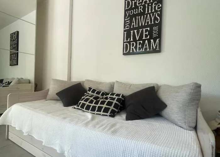 Le Cap Taillât Appartement Le Lavandou